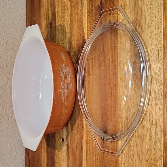 PYREX 1-1/2 Quart Autumn Harvest Casserole Dish 043, Clear Glass Lid 943-C-23 - Picture 2 of 6
